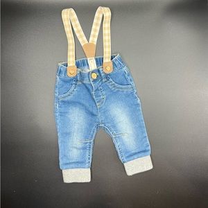 Baby jeans and suspenders